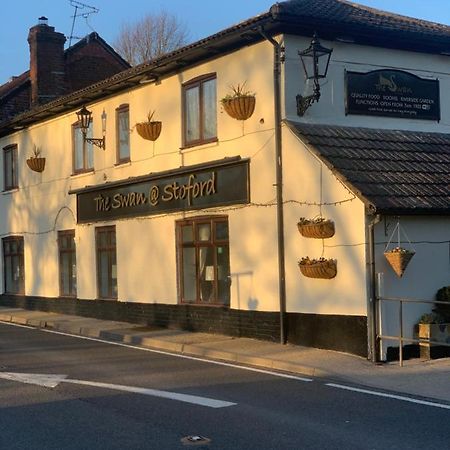 Wilton  The Swan Inn Salisbury מראה חיצוני תמונה