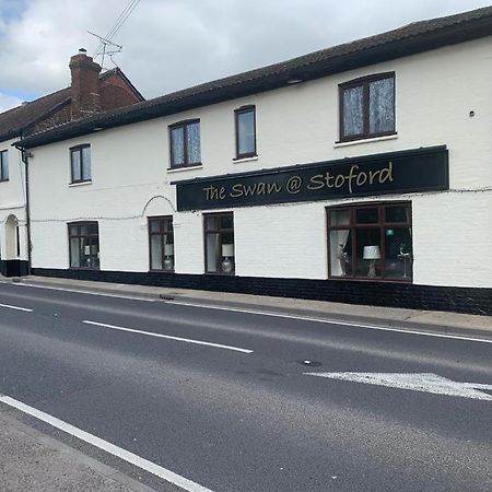 Wilton  The Swan Inn Salisbury מראה חיצוני תמונה